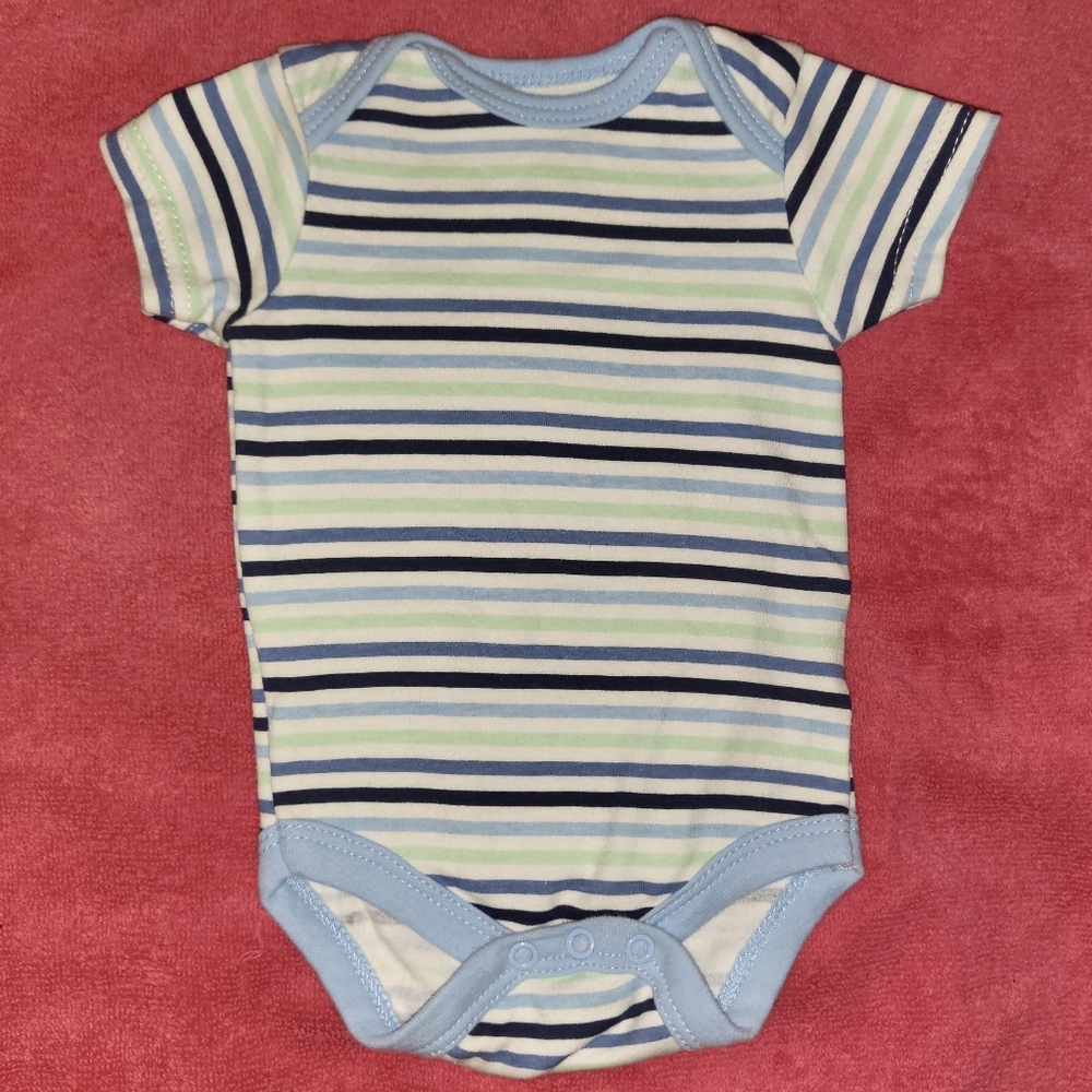 Mini muffin onesie